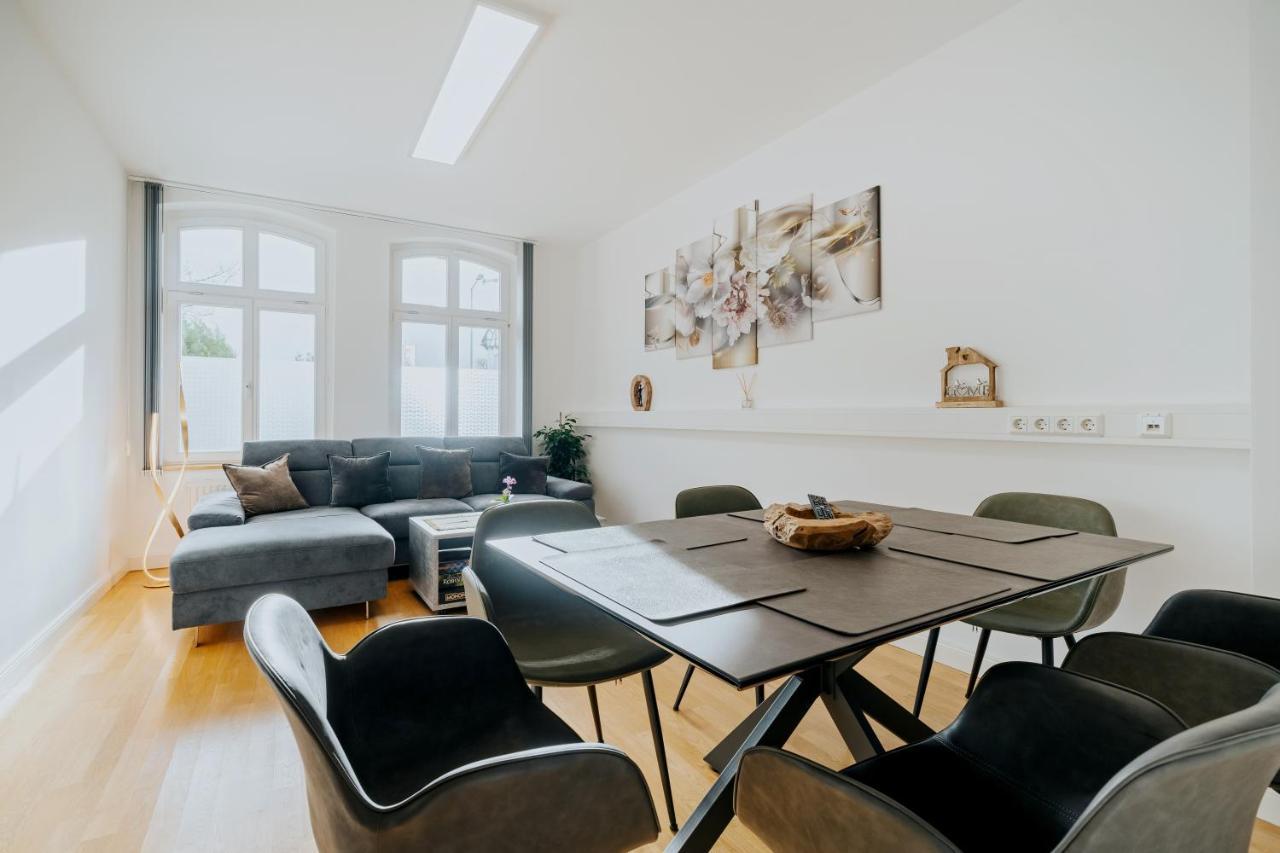 Blissplace 3 Zi Premium Apartment Nahe Getec Arena Mit Kingsize Betten Und Balkon Magdeburgo Esterno foto