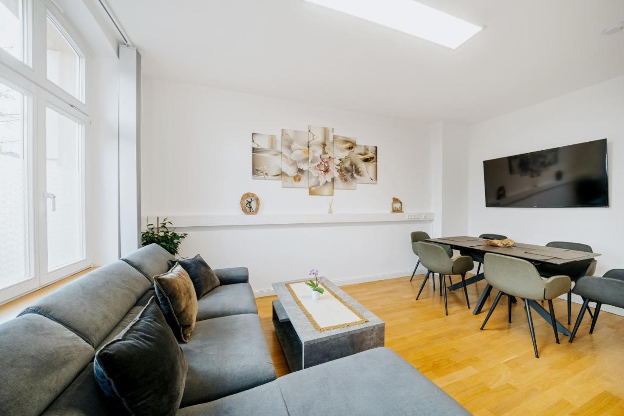 Blissplace 3 Zi Premium Apartment Nahe Getec Arena Mit Kingsize Betten Und Balkon Magdeburgo Esterno foto